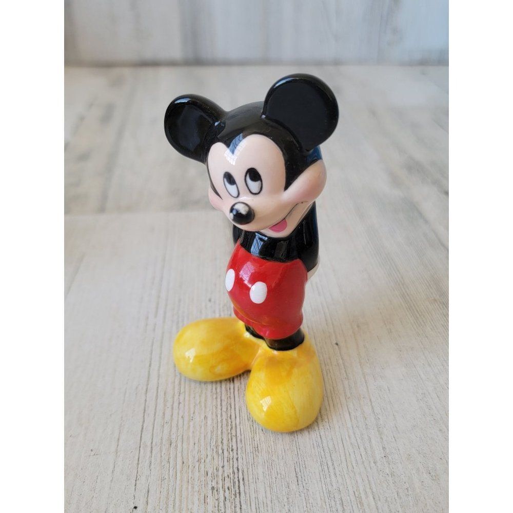 Vintage Enesco ceramic Mickey Mouse shy bashful figure‎